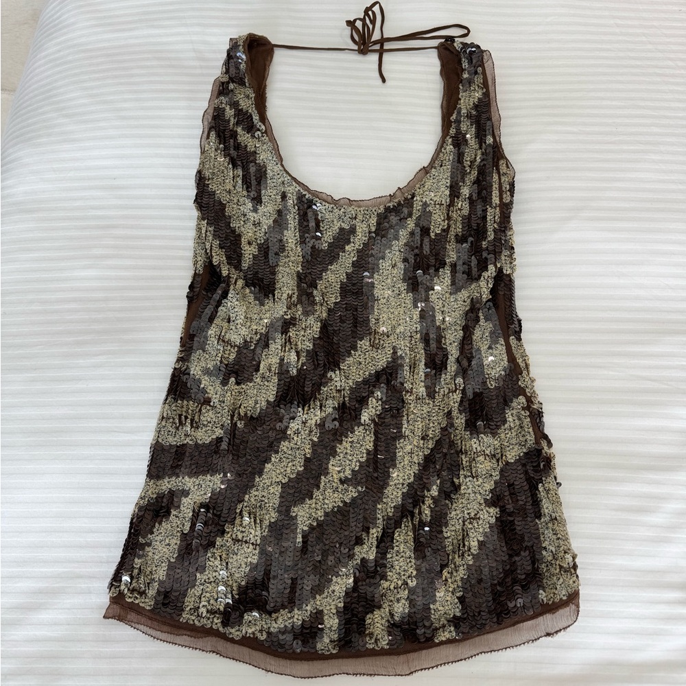 Cecilia De Bucourt top